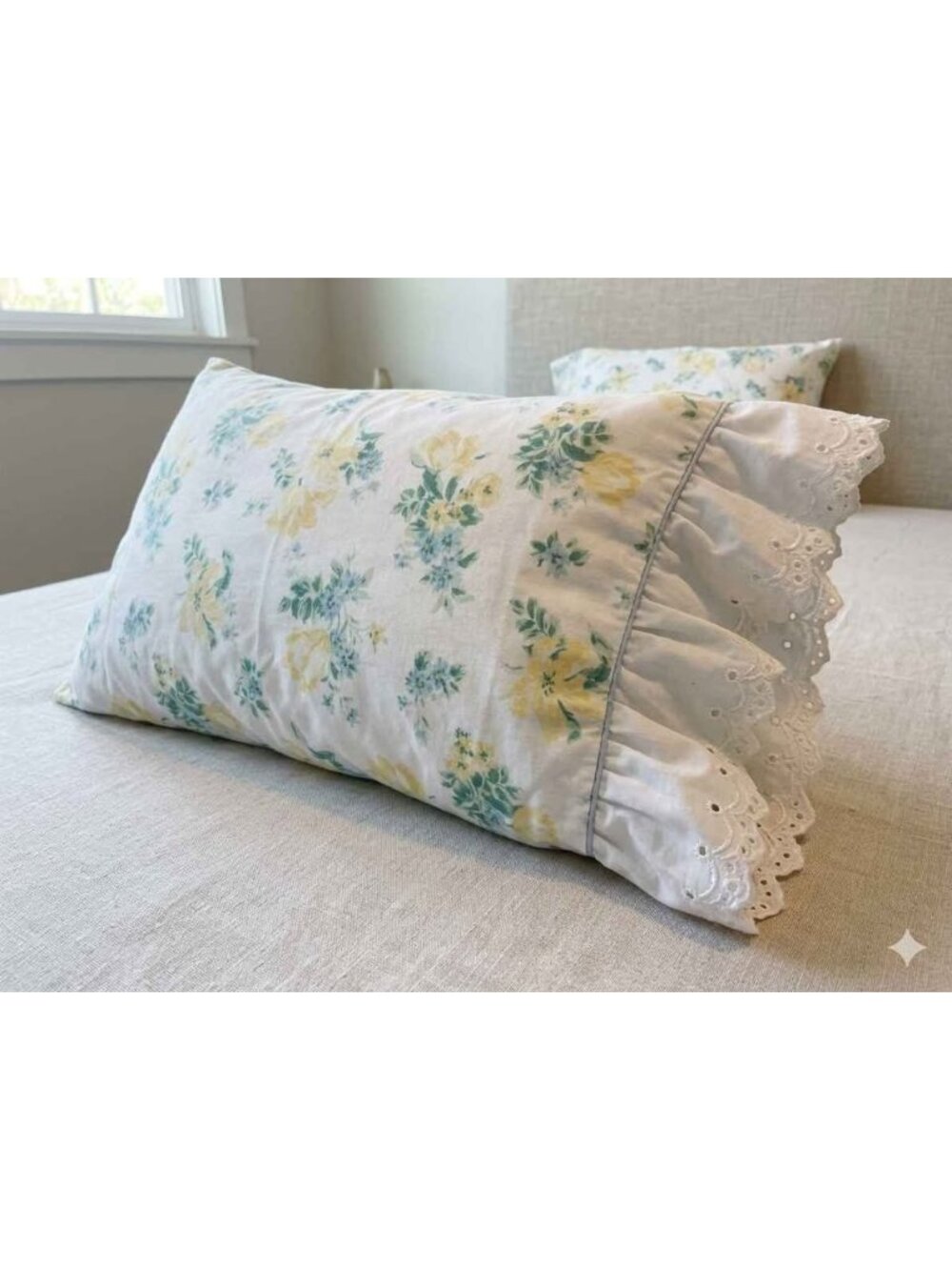 Vintage Twin size sheet set fitted sheet, flat and two standard pillow cases